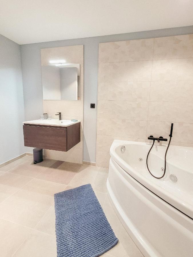 Bed and Breakfast Au Bout De Mes Reves Walcourt Экстерьер фото